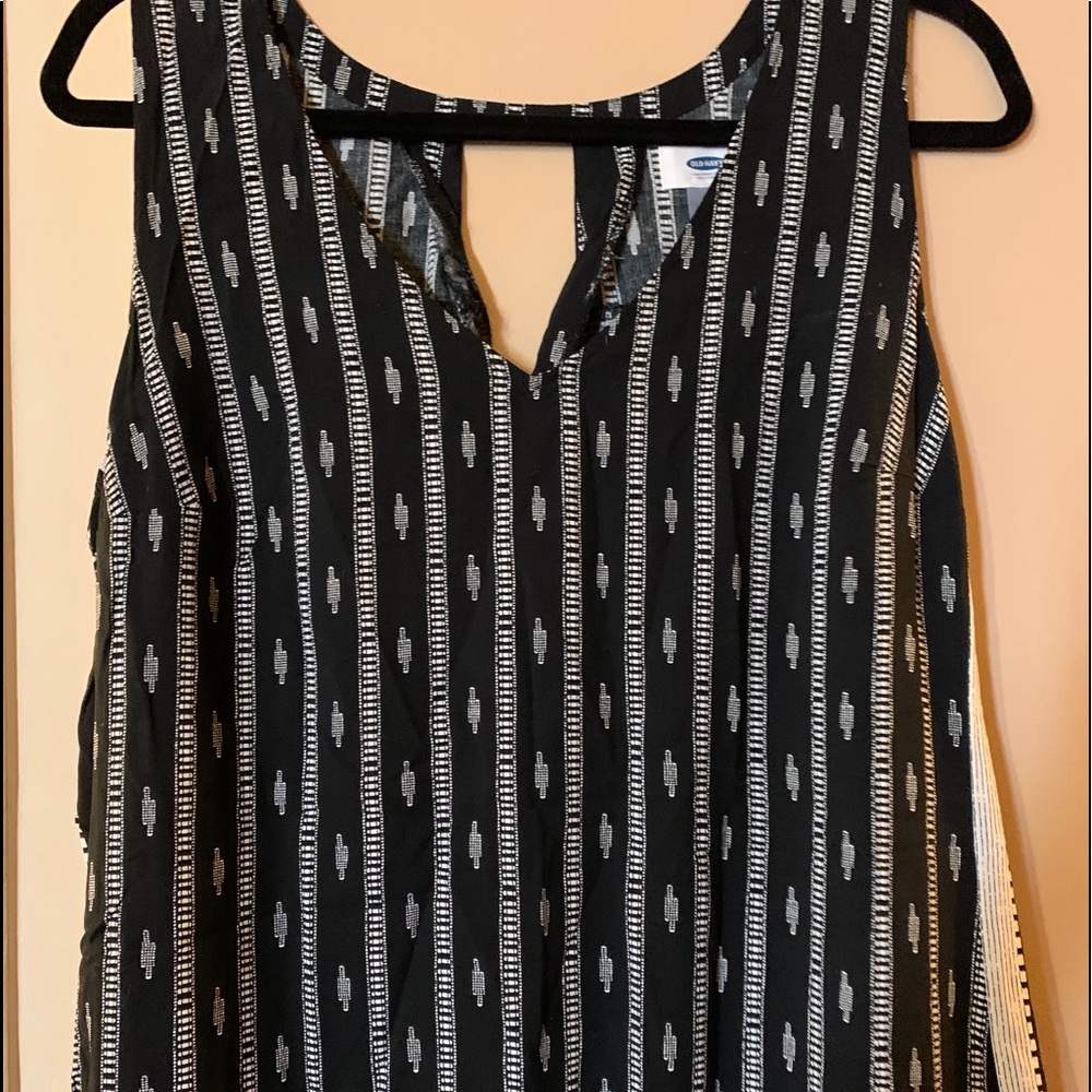 Old navy black and white dress